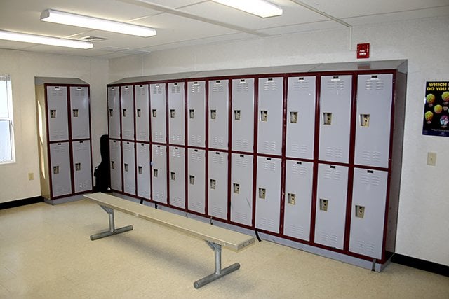 locker-room-06