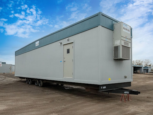 portable-modular-trailer-on-open-lot